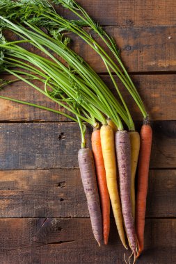 Vintage Rustik Ahşap Doku Masa Arka Plan Organik Ham Havuç