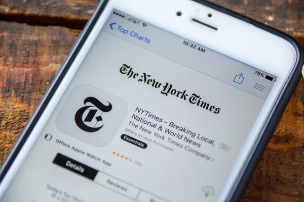 LAS VEGAS, NV - 22 de septiembre. 2016 - La aplicación para iPhone del New York Times — Foto de Stock