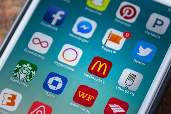 ЛАС ВЕГАС, Н.В. - 22 сентября. 2016 - McDonald 's App Icon On Apple — стоковое фото