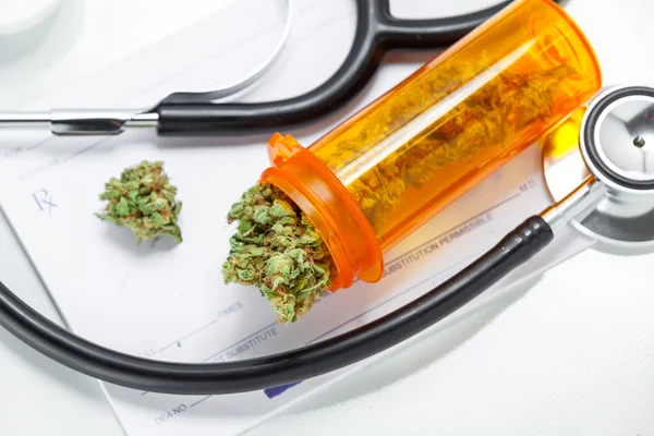 Medical Marijuana Close Up Cannabis Buds With Doctors Prescription — Stock Photo, Image