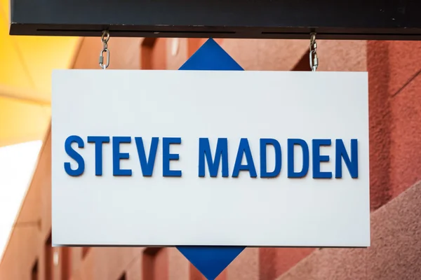 LAS VEGAS, NEVADA - 22 de agosto de 2016: Steve Madden Logo On Store — Fotografia de Stock