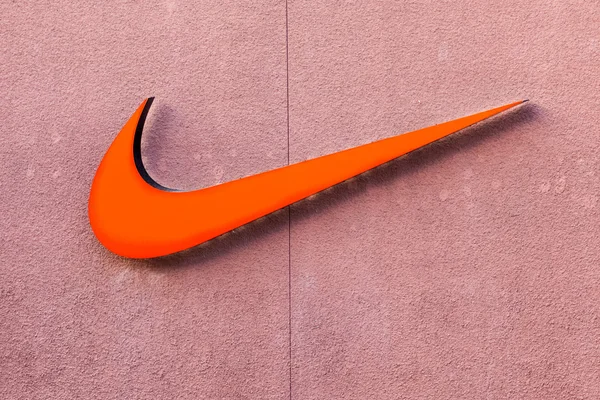 Nike shop fotos de stock, imágenes Nike shop royalties | Depositphotos