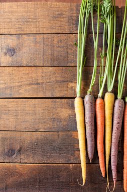 Vintage Rustik Ahşap Doku Masa Arka Plan Organik Ham Havuç