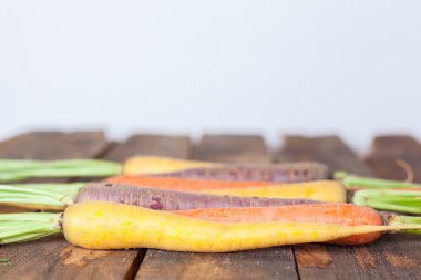 Vintage Rustik Ahşap Doku Masa Arka Plan Organik Ham Havuç