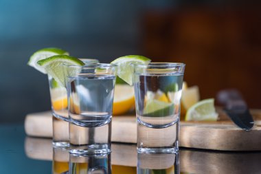 Votka içecekler limon ve kireç