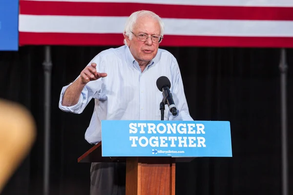Las Vegas, Nv - 6 November 2016: Bernie Sanders campagnes — Stockfoto