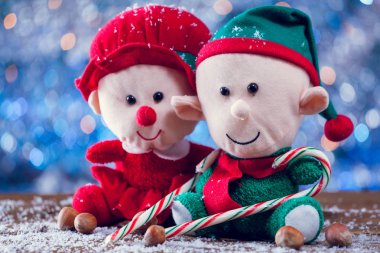 Mutlu Noel Elf aile şekerler karlı Wood ile