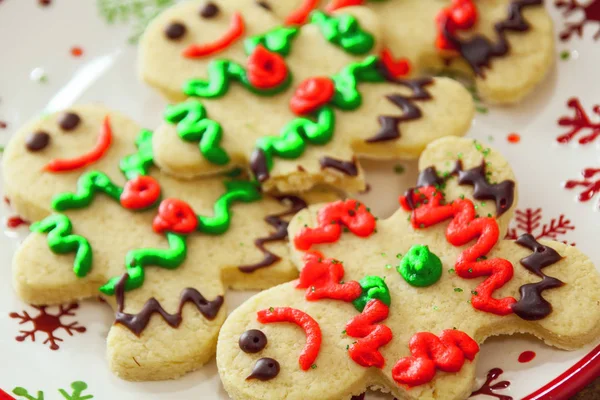 Gluten orgânico livre sorrindo biscoitos de açúcar de gengibre Close Up — Fotografia de Stock
