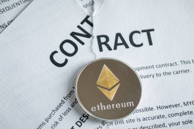 Cryptocurrency para ethereum ile sözleşme ödeme kadar yırtılmış.