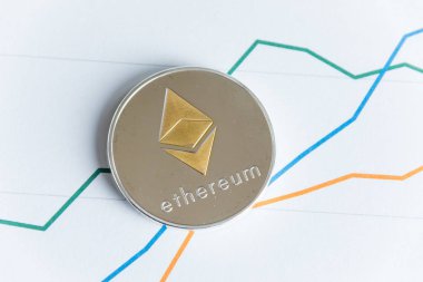 Çizgi grafik grafik üzerinde altın ethereum cryptocurrency para Üstten Görünüm.