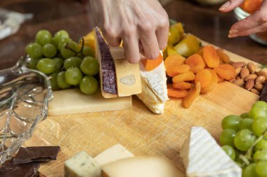 Gurme Şarküteri Kuruluna Lezzetli Yemekler Veriliyor