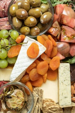 Top Down Gurme Şarküteri Kurulu 'nu kapatın. Seçici odaklı Düz Yat.