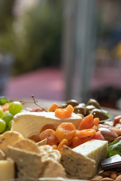 Nahaufnahme Von Gourmet Charcuterie Board Mit Kopierraum Selektiver Fokus — Stockfoto