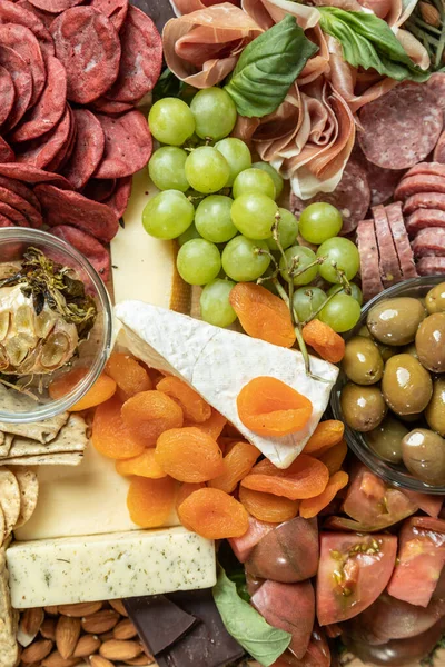 Close Top Gourmet Charcuterie Board Flachlage Mit Selektivem Fokus — Stockfoto