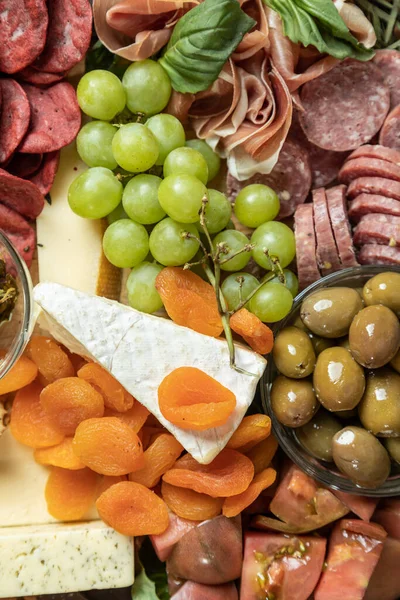 Close Top Gourmet Charcuterie Board Flachlage Mit Selektivem Fokus — Stockfoto