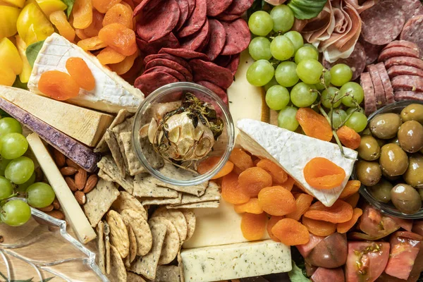 Top Down Gurme Şarküteri Kurulu 'nu kapatın. Seçici odaklı Düz Yat.