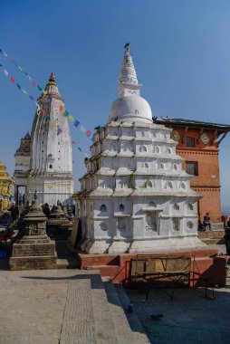 Ortaçağ binaları ve yapıları Swayambhunath stupa tapınağın karmaşık çevreleyen. Katmandu, Nepal