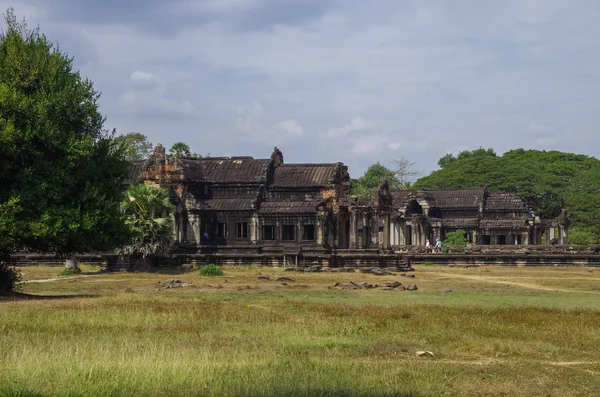 Güney ve Kuzey Kütüphane Angkor Wat - Khmer Tapınağı Siem Reap Eyaleti, Kamboçya, Güneydoğu Asya'da. UNESCO Dünya Miras Listesi. — Stok fotoğraf