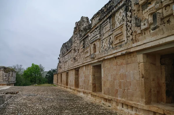 Archeologická oblast Uxmal, ruiny paláce. Mexiko — Stock fotografie