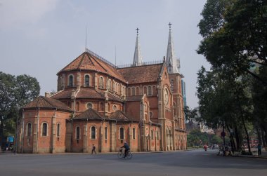 Saigon Notre-Dame Katedrali Bazilikası'na (Basilica of Our Lady of Immaculate Conception) Ho Chi Minh city, Vietnam.
