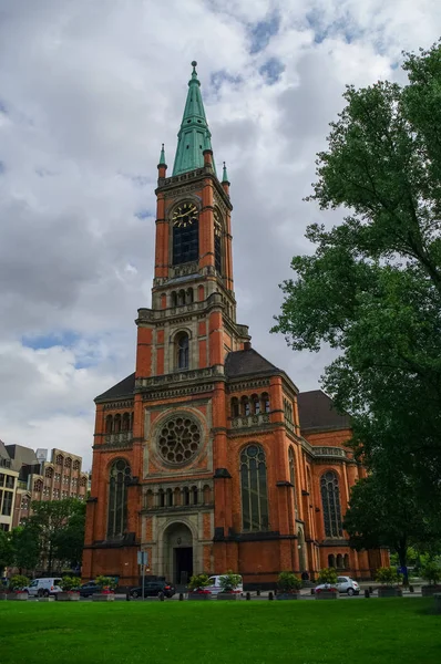 Kare Martin Luther, Dusseldorf, Alman Protestan Kilisesi Saint Johans (Johanneskirche) — Stok fotoğraf