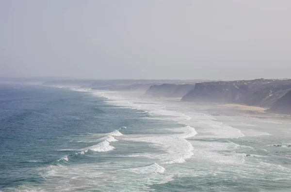 Praia da Fateixa. Arrifana Atlantic sea coast in Algarve, the south of Portugal. — Stock Photo, Image