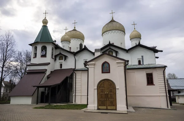 Churches of the apostle Philip and Nicholas The Wonderworker on Nutnaya Street. Veliky Novgorod, Russia — Stock Photo, Image