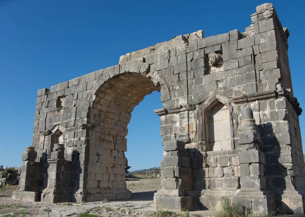 Arc de triomphe dans la ville romaine Volubilis, Maroc — Photo