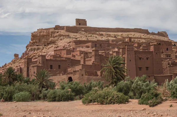 Kasbah Ait Ben Haddou in het Atlasgebergte in Marokko. Middeleeuwse vesting stad, Unesco World Heritage Site. — Stockfoto