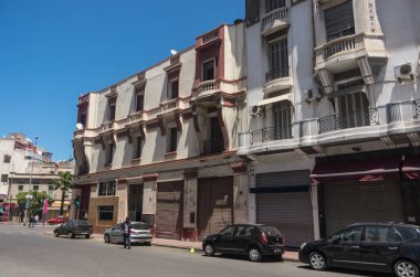 Tarihsel Casablanca şehir merkezinde art nouveau yapı. 