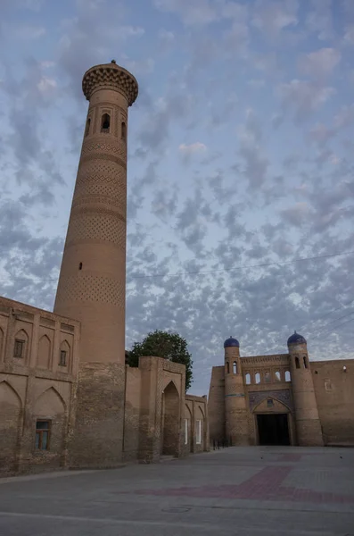 Portão oeste (Palvan Darvoza) da cidade velha de Khiva, Itchan Kala. Khiva. — Fotografia de Stock