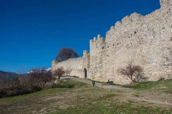 Infart till berömda slott i Platamonas. Det är ett Crusader slott i norra Grekland och ligger sydost om Mount Olympus. Pieria - Grekland — Stockfoto