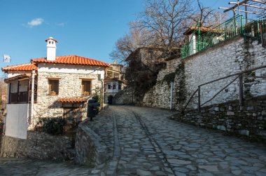Çakıllı sokakta eski tarihsel Köyü, Ampelakia, Larissa, Yunanistan