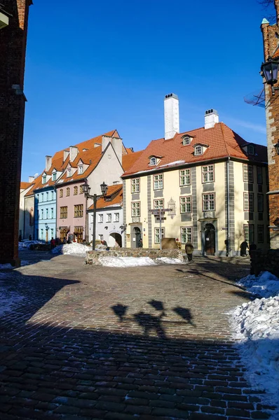 Place près de St. John's Evangelical Lutheran Church, Skarnu Iela, européenne historique et culturel Riga Vieille ville — Photo