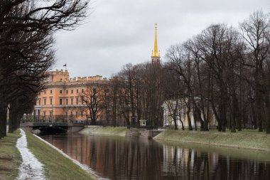 Mikhailovsky Kalesi, Moika Nehri ve Mikhailovsky Bahçesi, Saint-Petersburg, Rusya