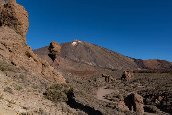 Kilátás Roques Garcia Egyedülálló Sziklaformáció Híres Pico Del Teide Hegyi — Stock Fotó