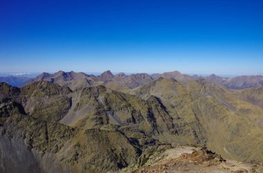 Andorra 'daki Pireneler' in Panorama 'sı, Koma Pedrosa zirvesinin tepesinden.