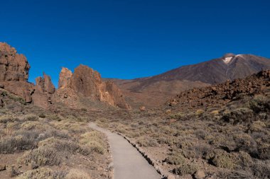 Roques de Garcia 'nın benzersiz kaya oluşumu, Teide Ulusal Parkı, Tenerife, Kanarya Adaları, İspanya