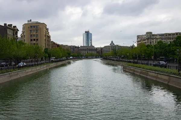 Vue Sur Vieille Ville Bucarest Depuis Pont Sur Rivière Dambovita — Photo