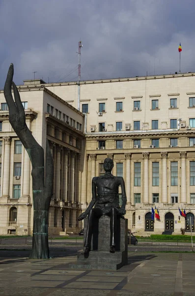 Bucarest Roumanie Avril 2014 Statue Iuliu Maniu Sur Place Révolution — Photo