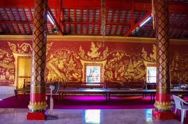 Chiang Mai, Tayland - 7 Ocak 2013 Wat Chiang Man 'ın içi eski Chiang Mai şehrinin içindeki bir Budist tapınağıdır..