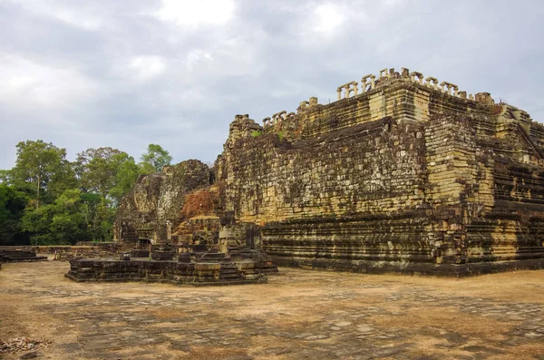 Forntida Khmerarkitektur Baphuontemplet Angkor Wat Komplexet Siem Reap Kambodja — Stockfoto