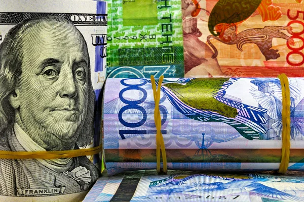 Para Kazakistan Tenge ve ABD Doları — Stok fotoğraf