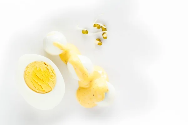 Яйца Курицы Перепела Покрыты Соусом Белок Желток Крупный План — стоковое фото
