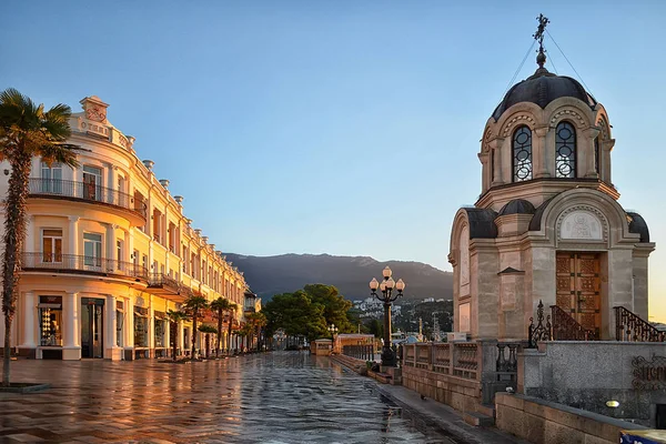 1881 'de şapelin bulunduğu bölgede daha önce, Rus İmparatoru II. Alexander' ın anısına yapılmış ahşap bir şapel vardı, sonra Alexander Nevski Katedrali inşa edildiğinde bir atık tesisi olarak kapatıldı. Sadece 2009 'da, aynı yerde inşa edildi.