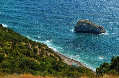 Yaz aylarında Crimea'da Jasper beach