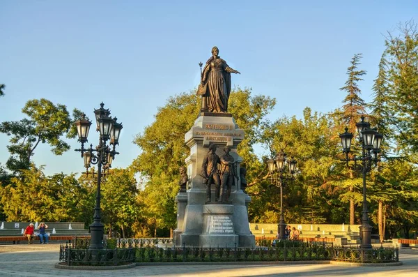 Catherine büyük Kırım Simferopol şehir Lenin Caddesi üzerinde Eylül 2017 yılında anıt