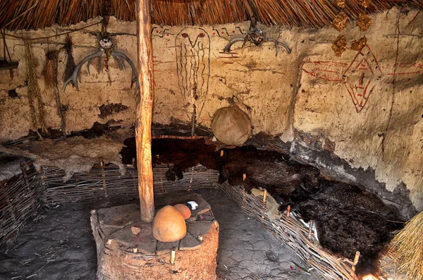 Don Rusya'da yaşamış antik bir adam kil kulübe.