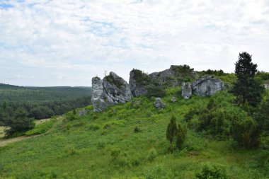 Kaya oluşumu içinde Çestohova Krakow Upload. Lehçe Jurassic Highland.