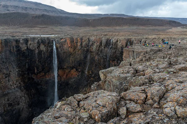 Rusya 'nın Sibirya bölgesindeki Krasnoyarsk bölgesindeki Putorana platosuna yaz aylarında seyahat edin.